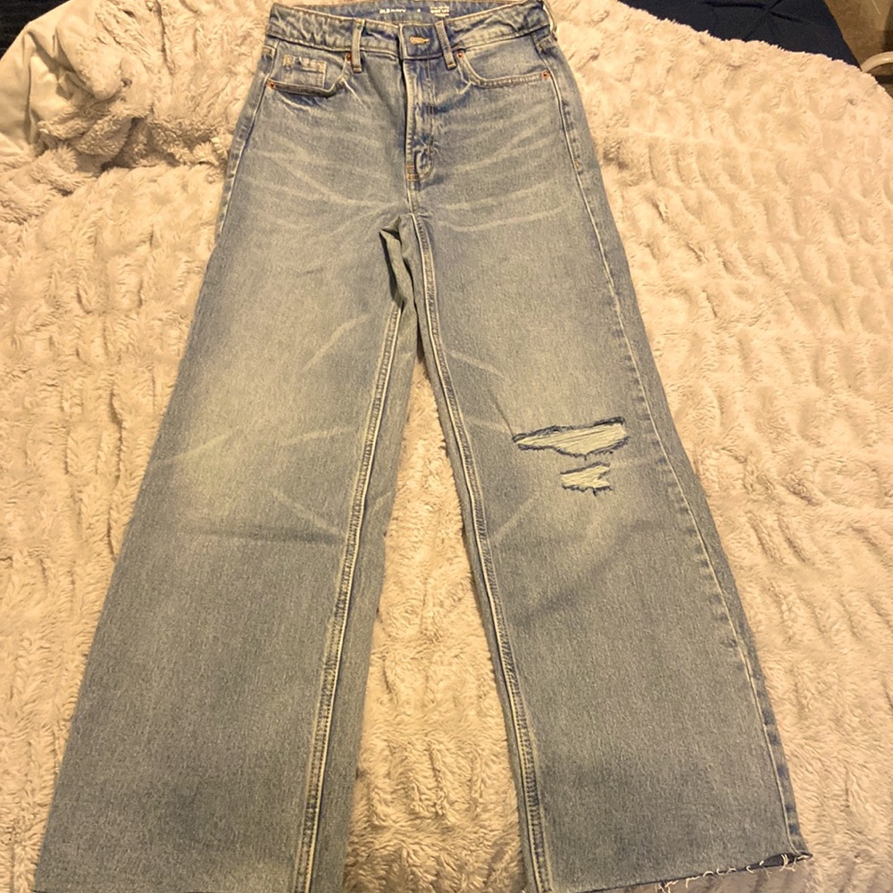 Women’s wide leg jeans.